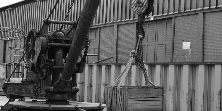 Płockie zakłady produkcyjne a nowoczesna brama przemysłowa w logistyce